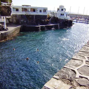 https://casa-m-candelaria.in-canary-islands.com